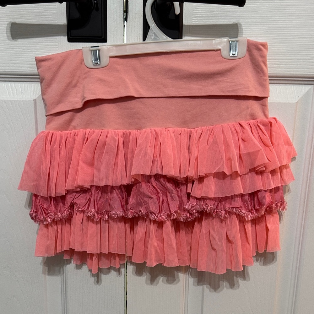 Chic Coral Ruffled Mini Skirt - Picture 2 of 4